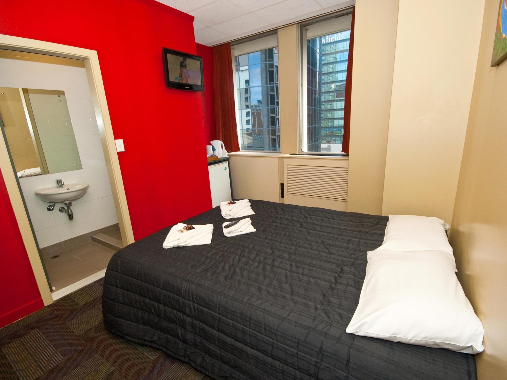 Base Auckland Pansiyon Dış mekan fotoğraf