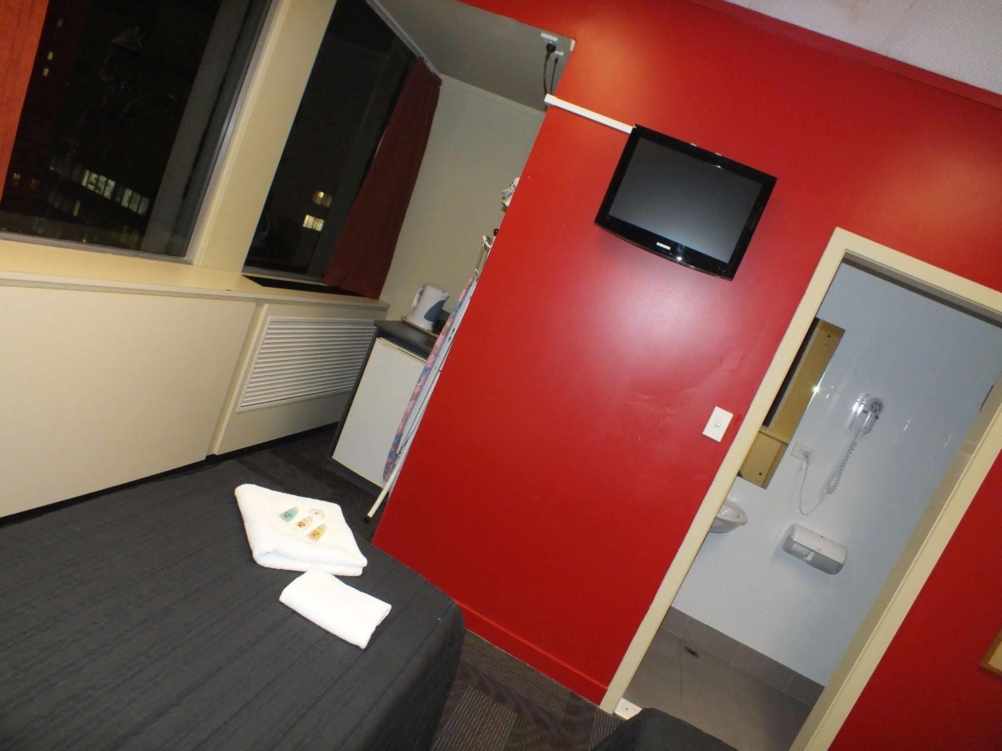 Base Auckland Pansiyon Dış mekan fotoğraf