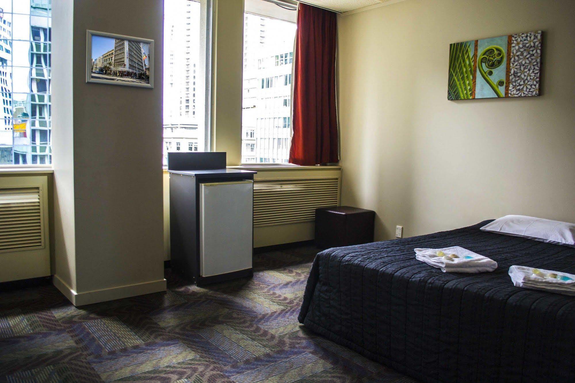 Base Auckland Pansiyon Dış mekan fotoğraf